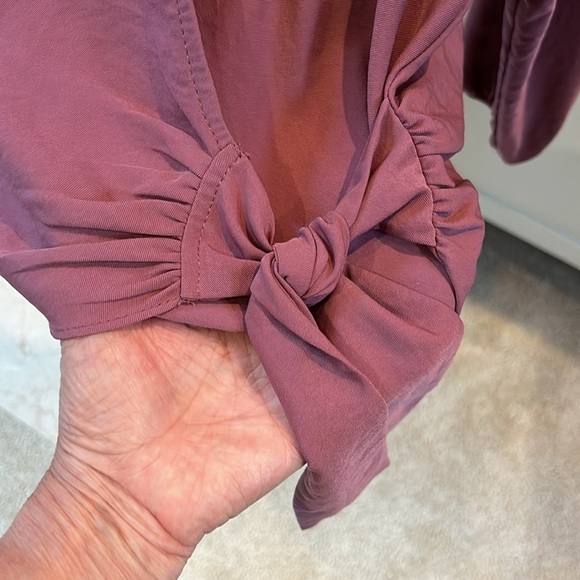 Everly Long Sleeve Faux Wrap Dusty Rose Blouse Size Medium - Picture 3 of 6